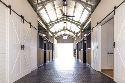 Supply And Installation Of Stables, Breezeways, And Washbay EasyFix Diamond Top Deluxe Matting